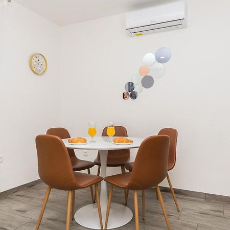 Makarska Dalija Apartment ภายนอก รูปภาพ