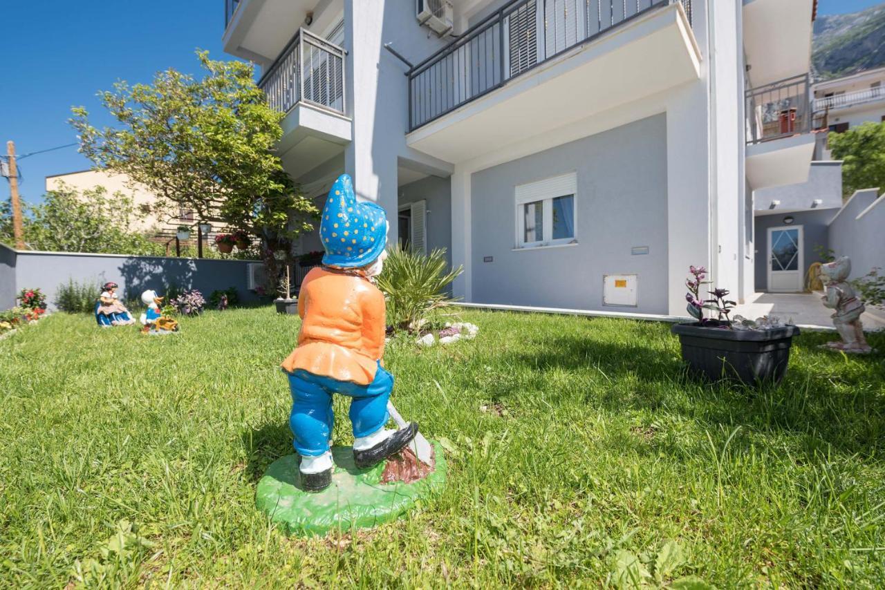 Makarska Dalija Apartment ภายนอก รูปภาพ