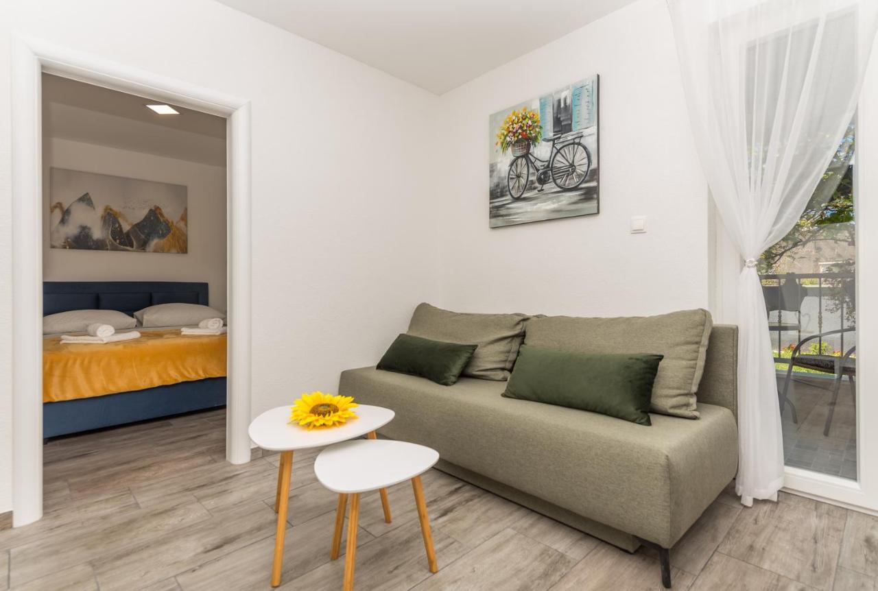Makarska Dalija Apartment ภายนอก รูปภาพ