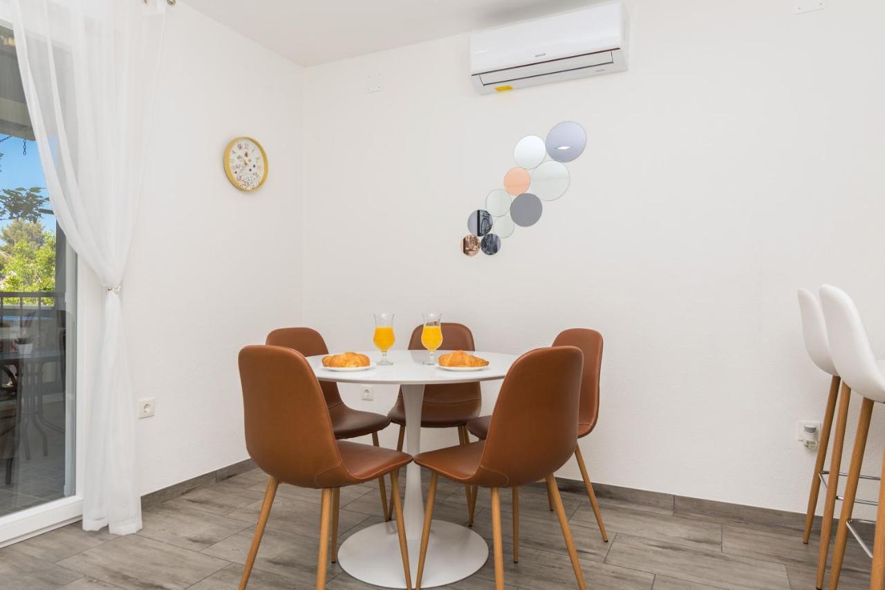 Makarska Dalija Apartment ภายนอก รูปภาพ